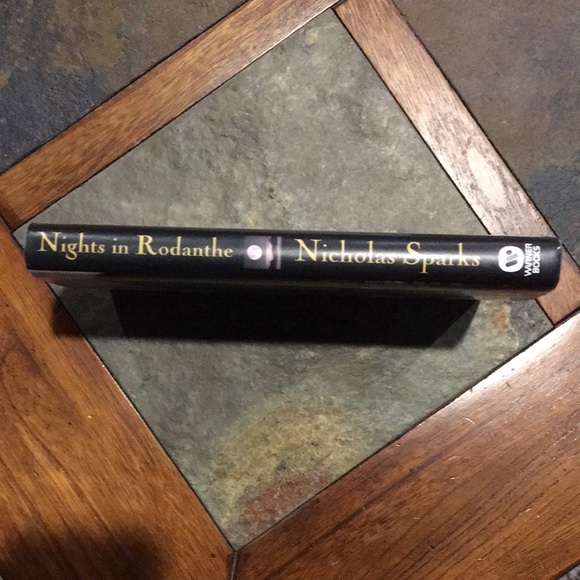 Nicholas Sparks “Nights in Rodanthe” Novel - Picture 5 of 5